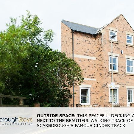 Candler Lodge - 3 Bedroom Townhouse With Parking - Patio Area & Seating Scarborough Exterior photo