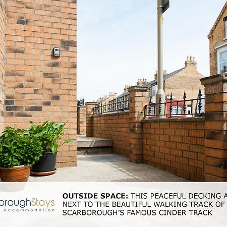 Candler Lodge - 3 Bedroom Townhouse With Parking - Patio Area & Seating Scarborough Exterior photo