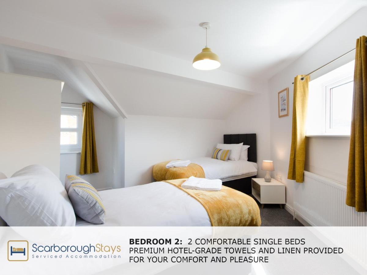 Candler Lodge - 3 Bedroom Townhouse With Parking - Patio Area & Seating Scarborough Exterior photo