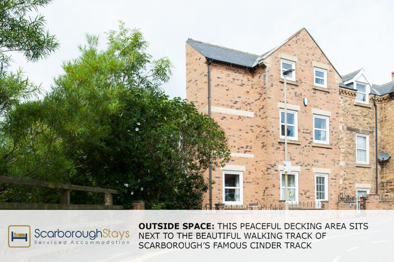 Candler Lodge - 3 Bedroom Townhouse With Parking - Patio Area & Seating Scarborough Exterior photo