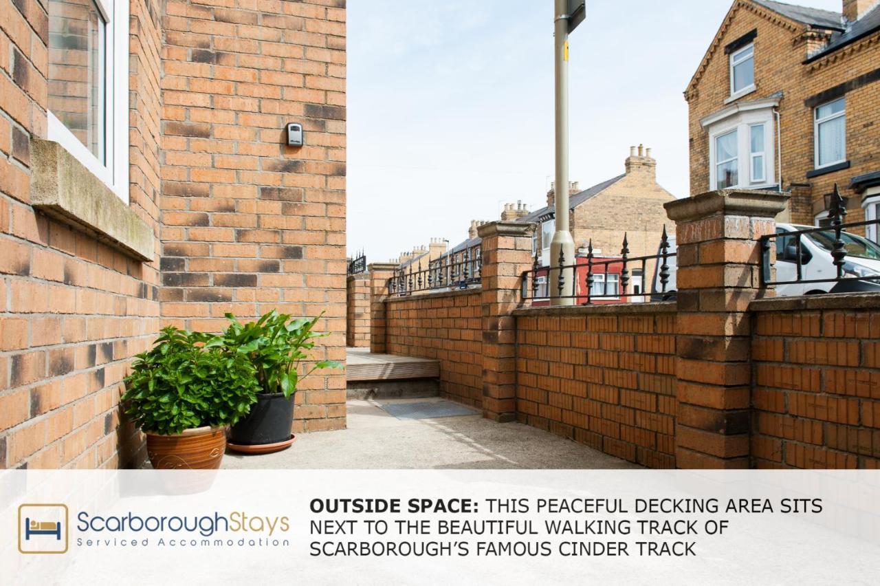 Candler Lodge - 3 Bedroom Townhouse With Parking - Patio Area & Seating Scarborough Exterior photo